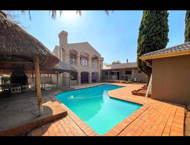 4 BEDROOM HOUSE FOR SALE IN SUNWARD PARK